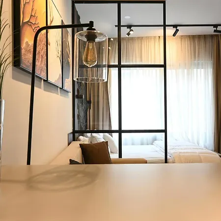 The Signature By Solessa Urban Suite In Ladadika